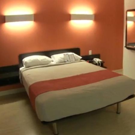 曼特卡6号汽车旅馆 外观 照片